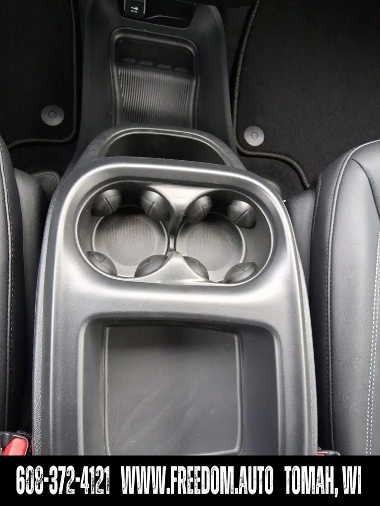 2026 Chrysler Pacifica Select - Photo 43