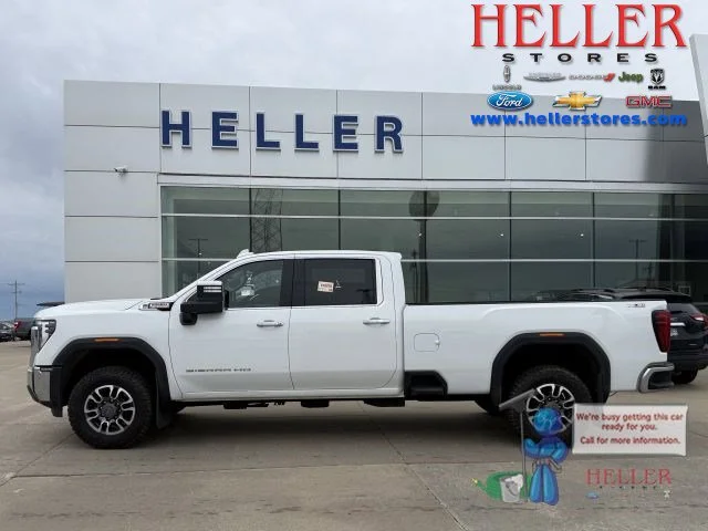 Used 2024 Summit White GMC SLT image 1