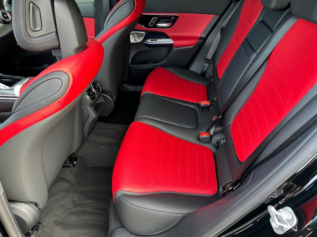 New 2027 Black Mercedes-Benz GLC 300 image 25