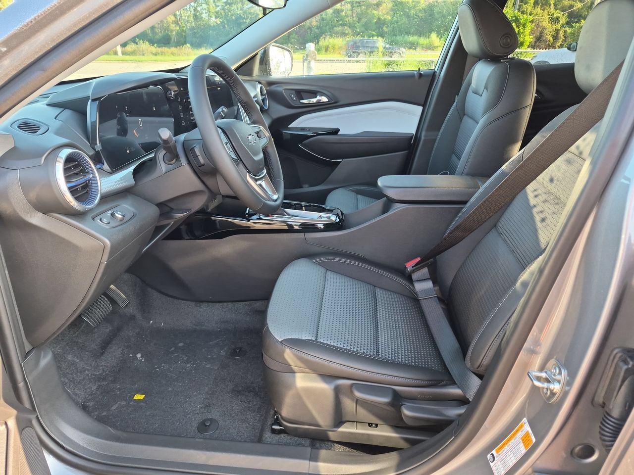 New 2026 Sterling Gray Metallic Chevrolet LT image 18