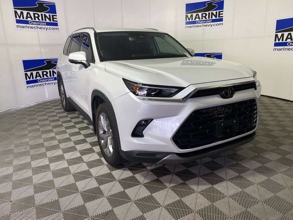 Used 2024 Off-white Toyota Limited image 1