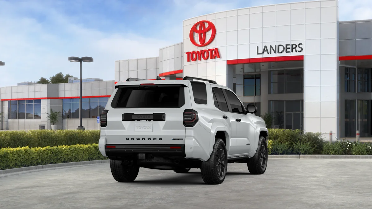 New 2026 Wind Chill Pearl Toyota Hybrid Platinum image 9
