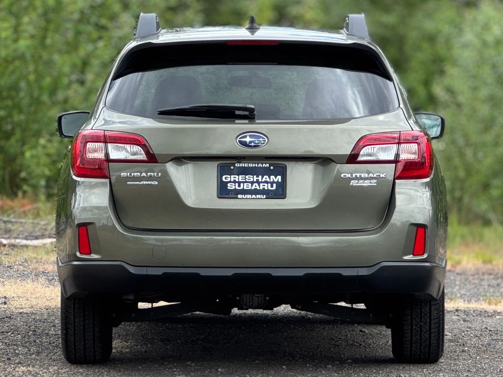Used 2017 Wilderness Green Metallic Subaru 2.5i Premium image 5