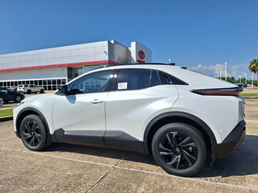 2026 Toyota C-HR SE - Photo 7