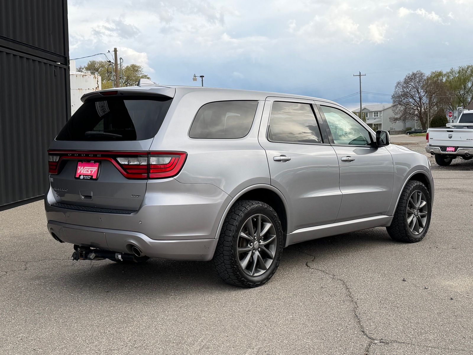 View vehicle photo 7