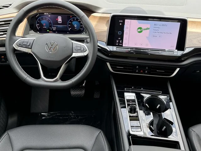 New 2026 Silver Volkswagen 2.0T SE w/Technology image 8