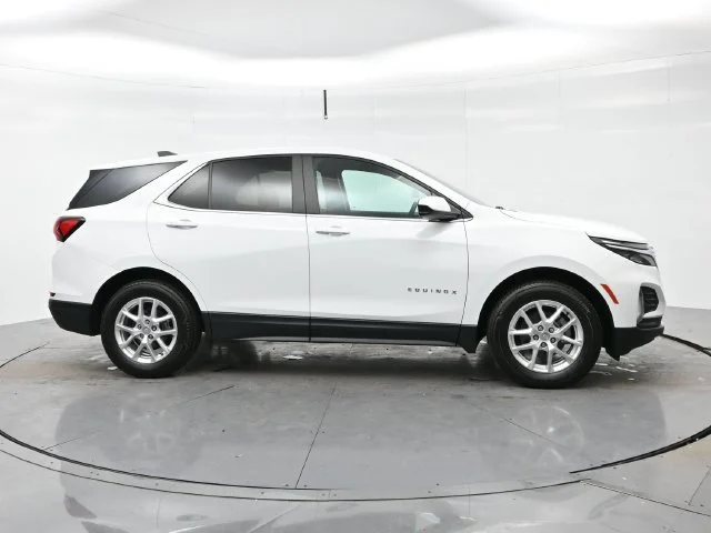 Used 2024 Summit White Chevrolet LT image 8