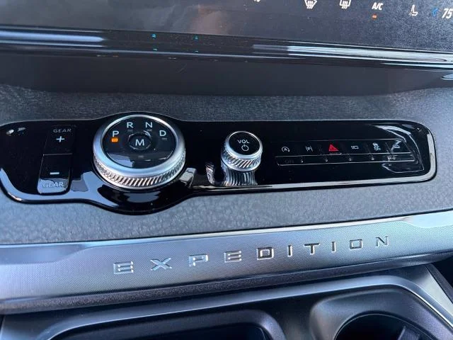 New 2027 Glacier Gray Metallic Tri-Coat Ford Tremor® image 50