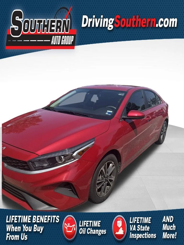 Used 2023 Red Kia LXS image 1
