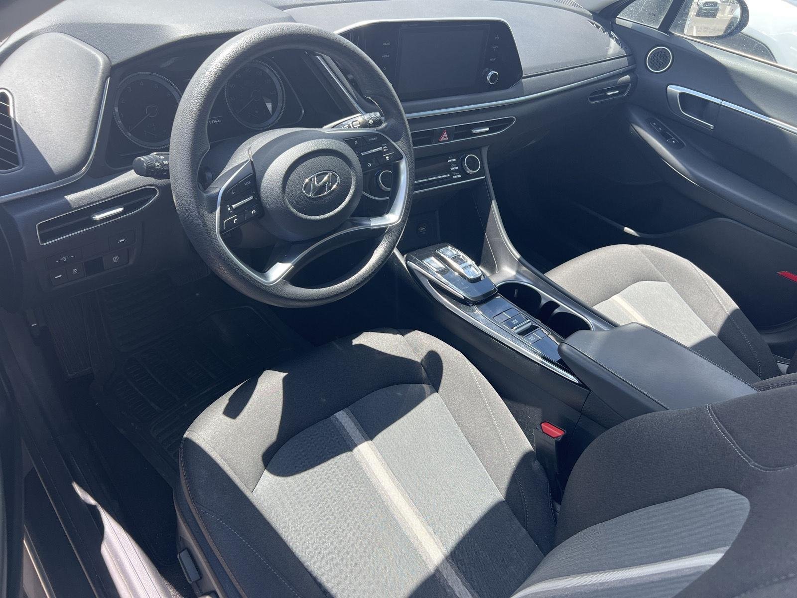Used 2020 Shimmering Silver Pearl Hyundai SEL image 5