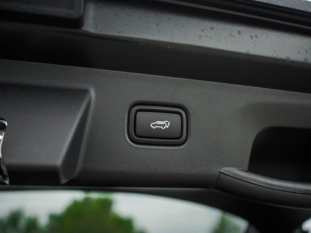 New 2026 Serenity White Pearl Hyundai SEL Plus AWD image 9