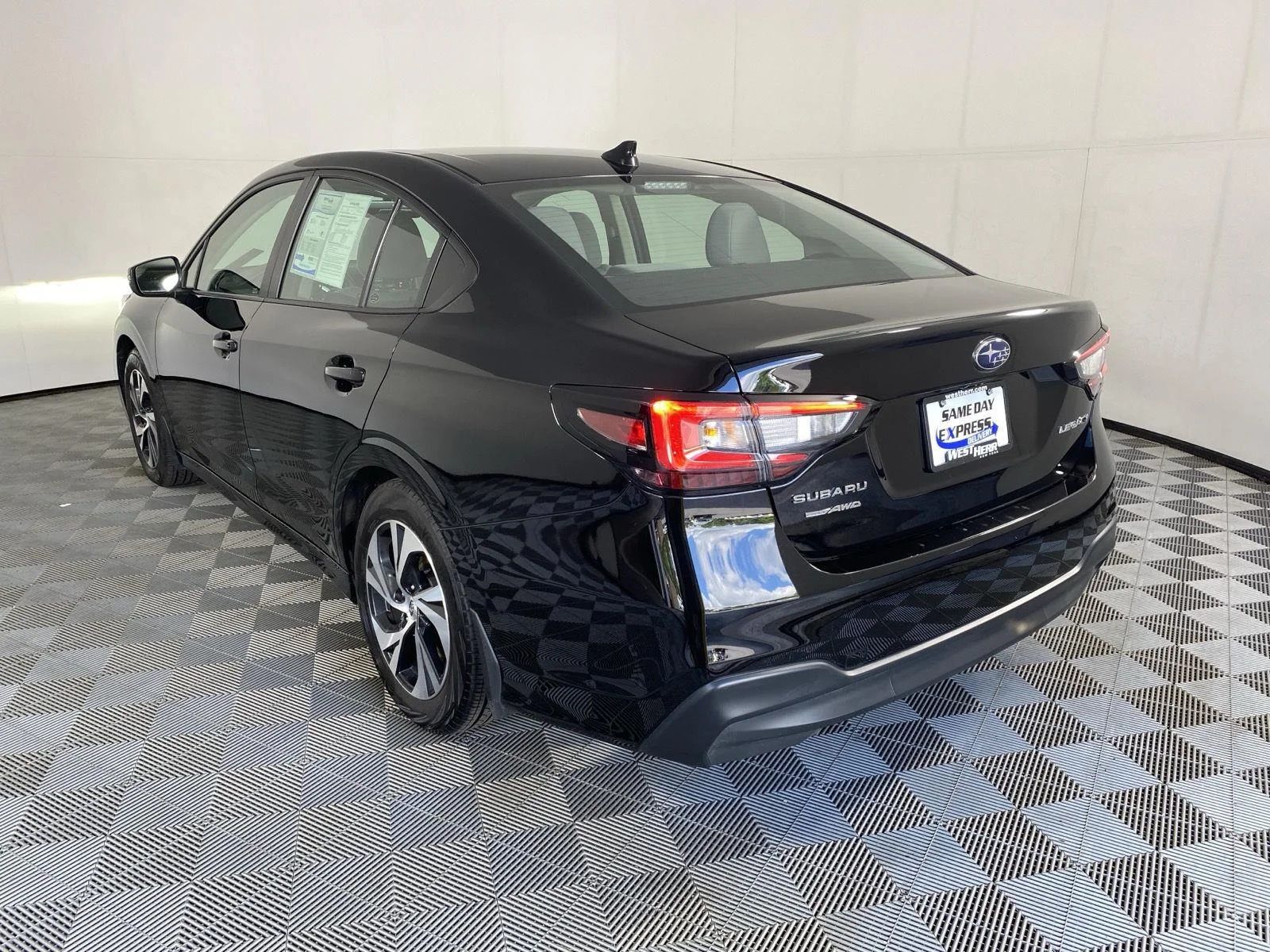 Used 2025 Crystal Black Silica Subaru Premium image 5