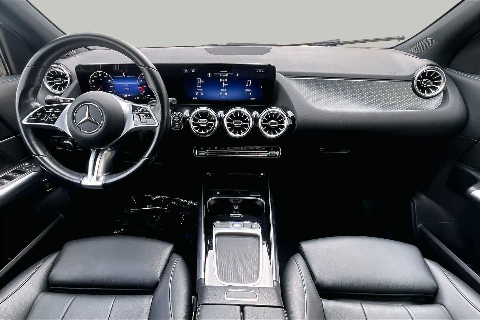 Used 2024 Polar White Mercedes-Benz GLA 250 image 14