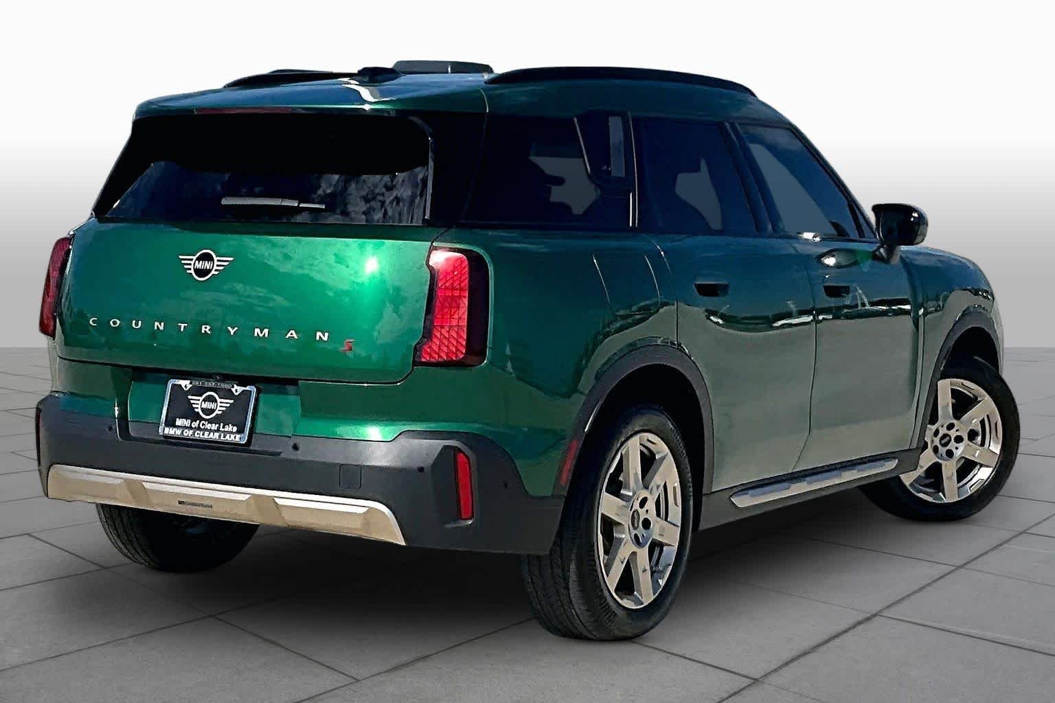 Used 2025 British Racing Green IV Metallic MINI S image 12