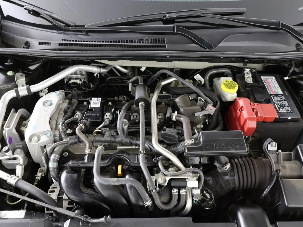 Used 2023 Super Black Nissan SR image 17