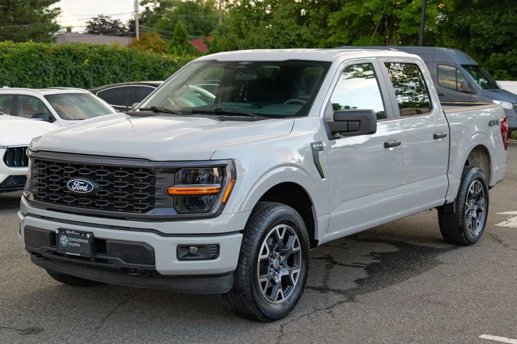 Used 2024 Avalanche Ford STX image 3