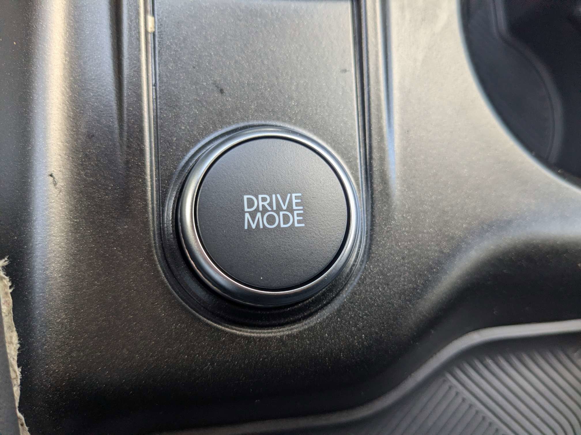 Used 2025 Agate Black Metallic Ford Active image 30