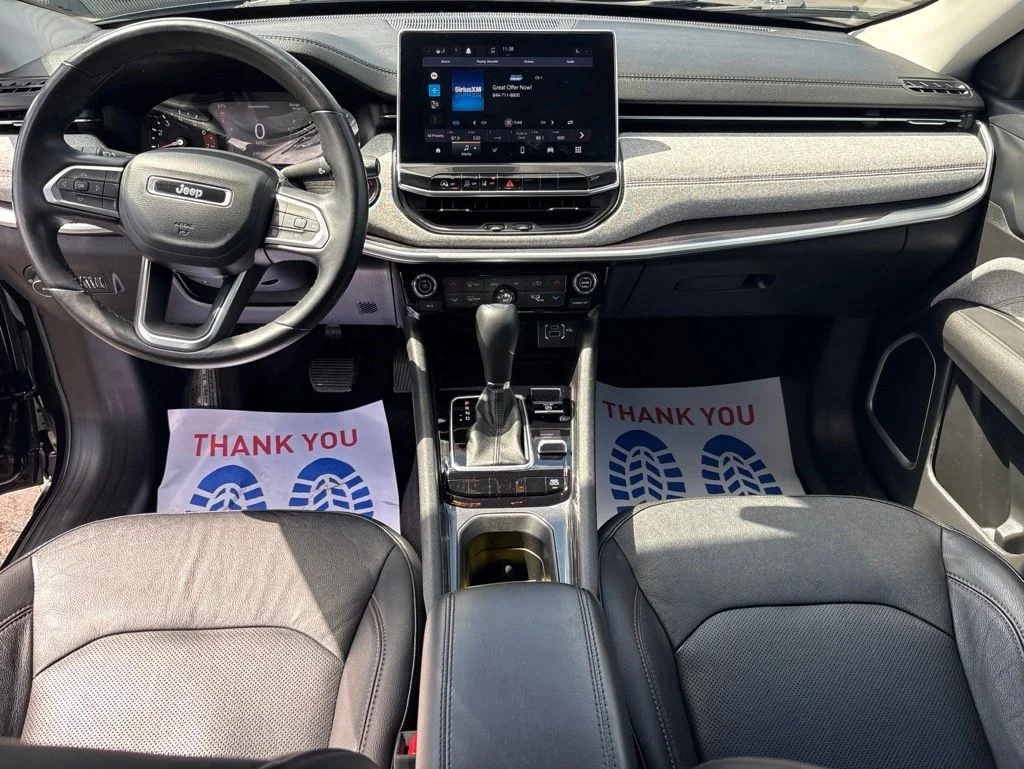 Used 2022 Black Jeep Latitude Lux image 31