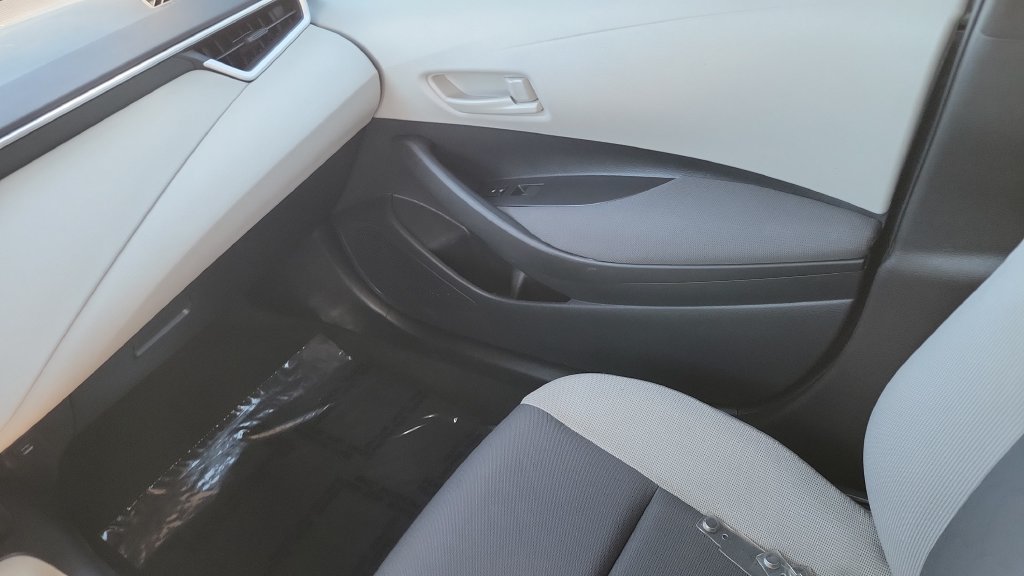 Certified Used 2025  Toyota LE image 13