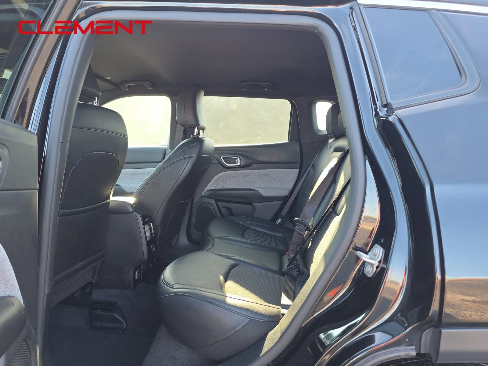 Used 2024 Black Jeep Latitude image 4