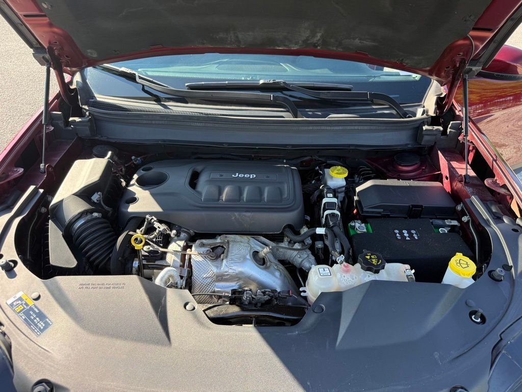 Used 2020 Red Jeep Latitude Plus image 16