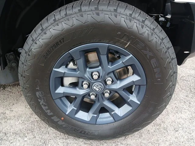 New 2026 Granite Crystal Metallic Clear-Coat Exterior Paint Jeep 85th Anniversary Edition image 49