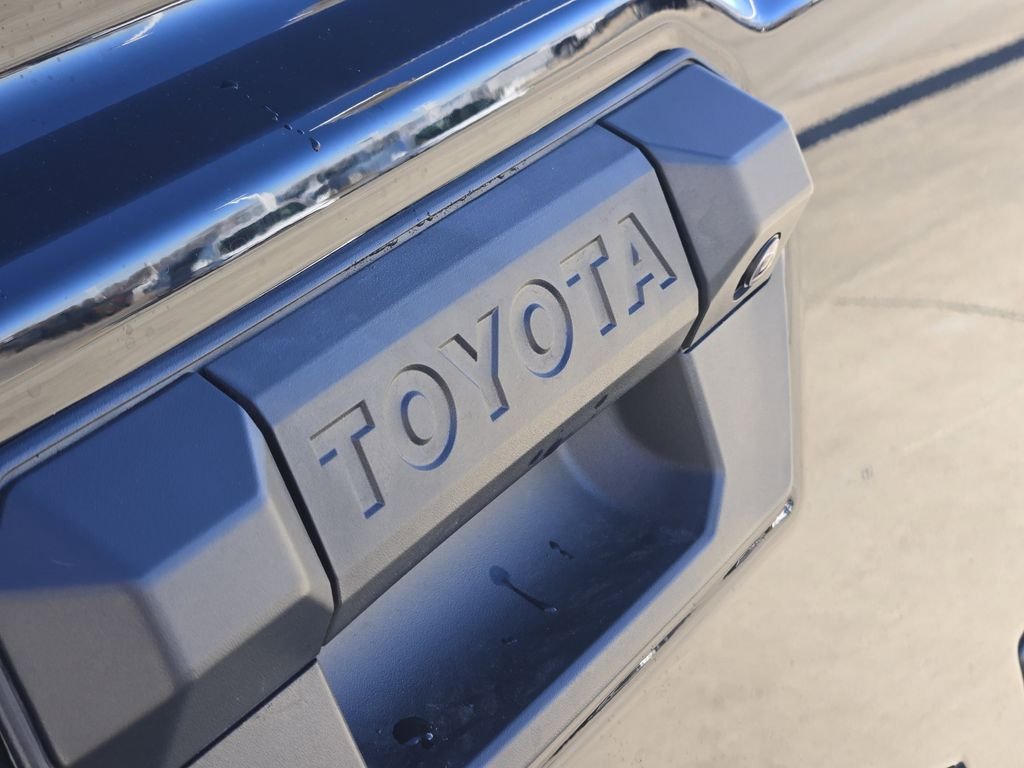 2026 Toyota Tacoma SR5 - Photo 7