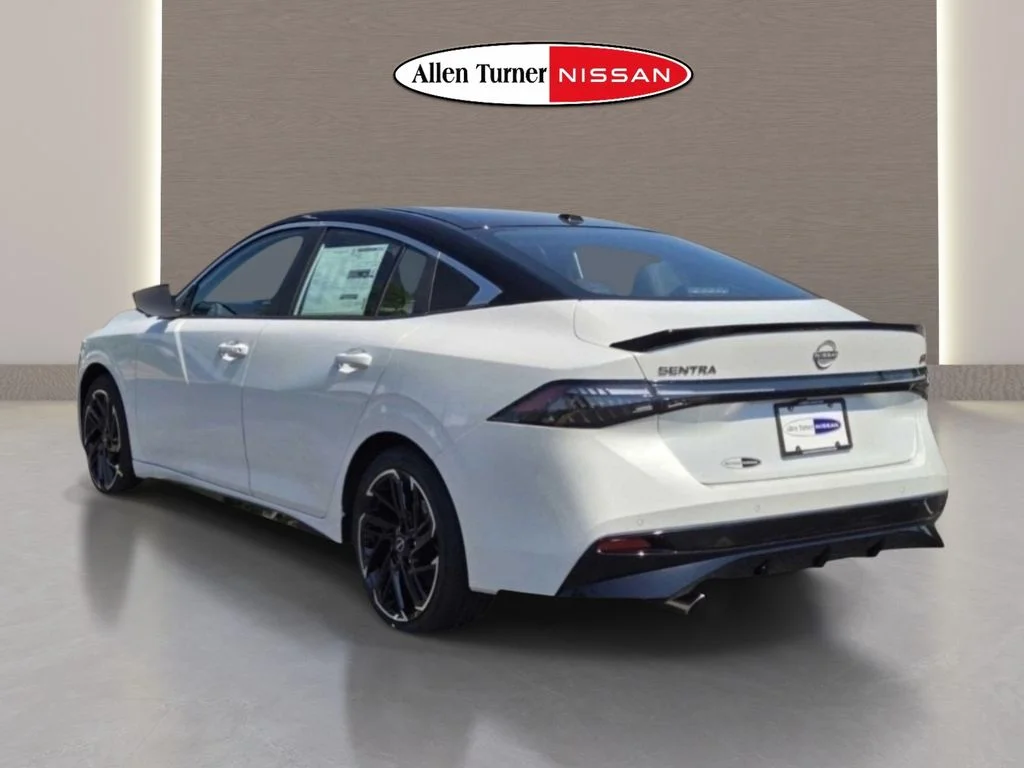 2026 Nissan Sentra SR - Photo 9