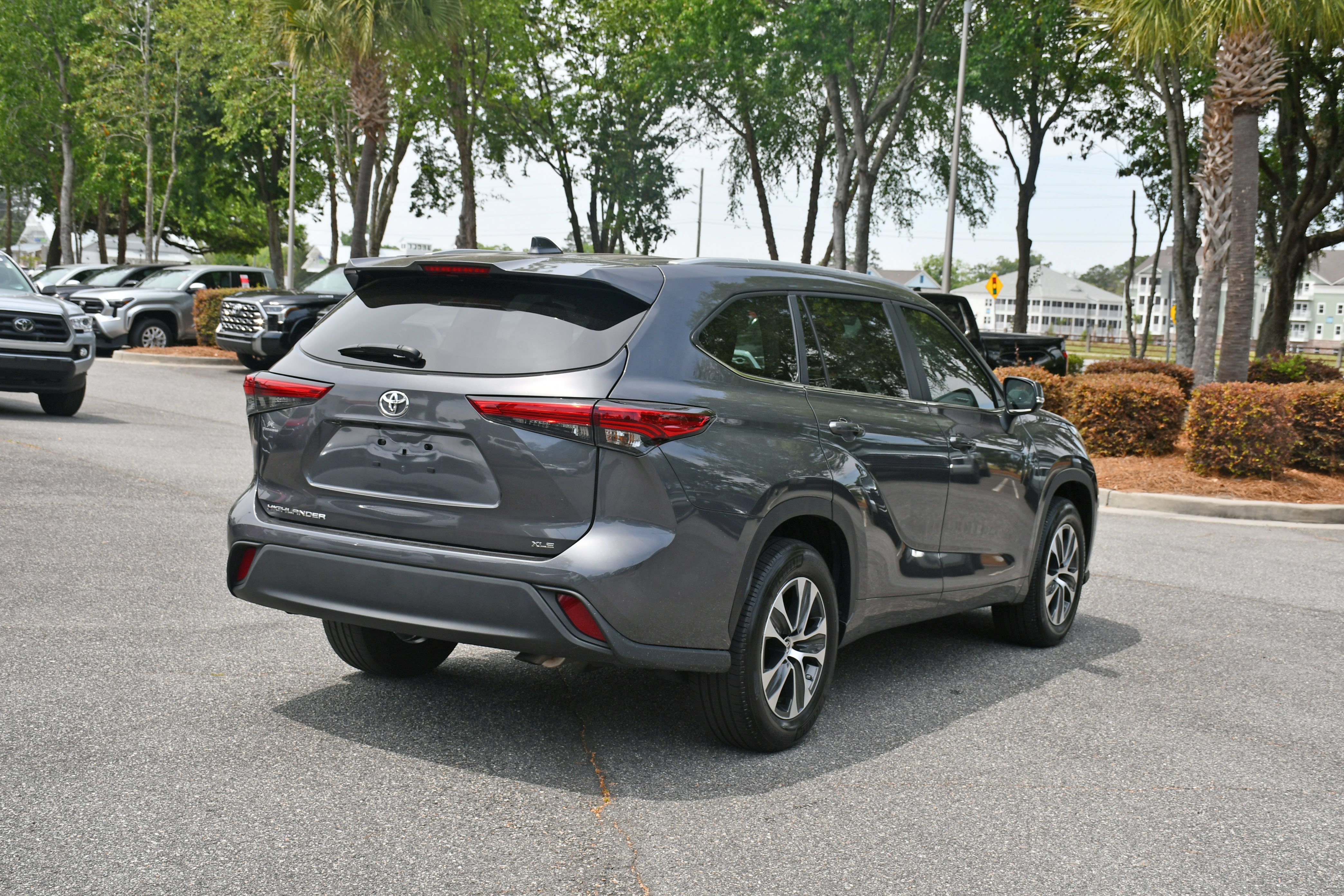 Used 2023 Gray Toyota XLE image 4