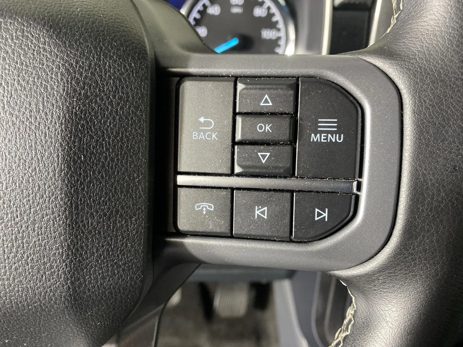 Used 2023 Hot Pepper Red Tinted Clearcoat Ford XLT image 20