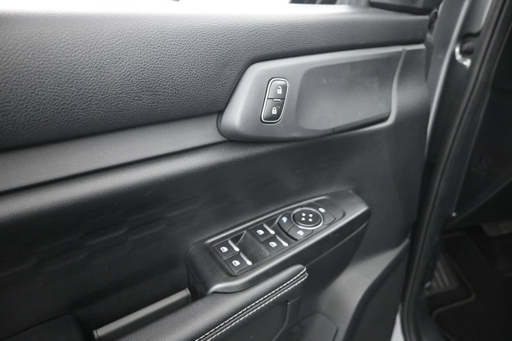 New 2026 Carbonized Gray Metallic Ford XLT image 9