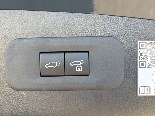 Used 2025 White Toyota XLE image 25