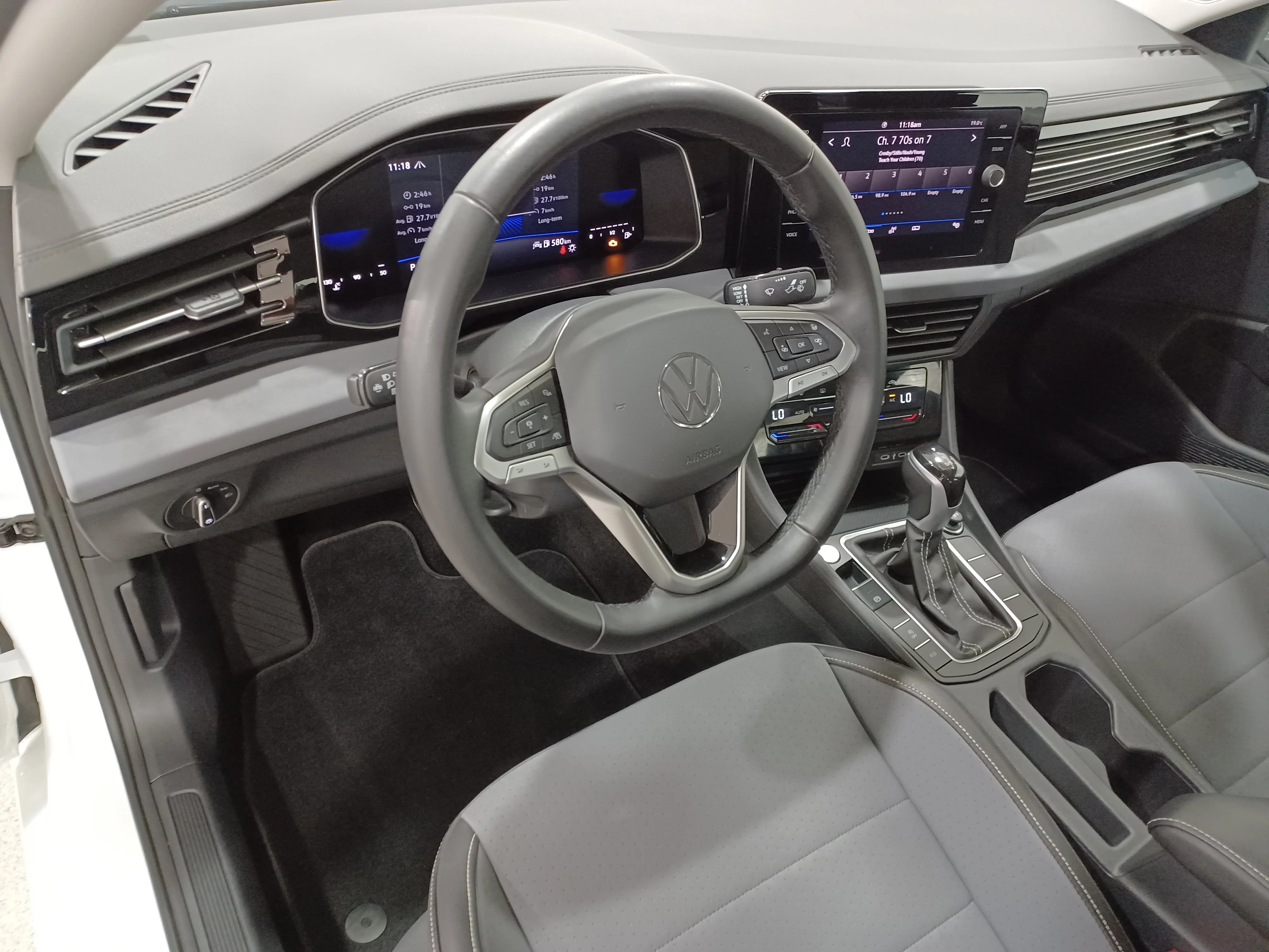 Certified Used 2025 Oryx White Pearl Volkswagen Comfortline*Adapt Cruise | Remote Start | Htd Seats & Wheel | Blind Spot Detect | Lane Keep Assist image 11