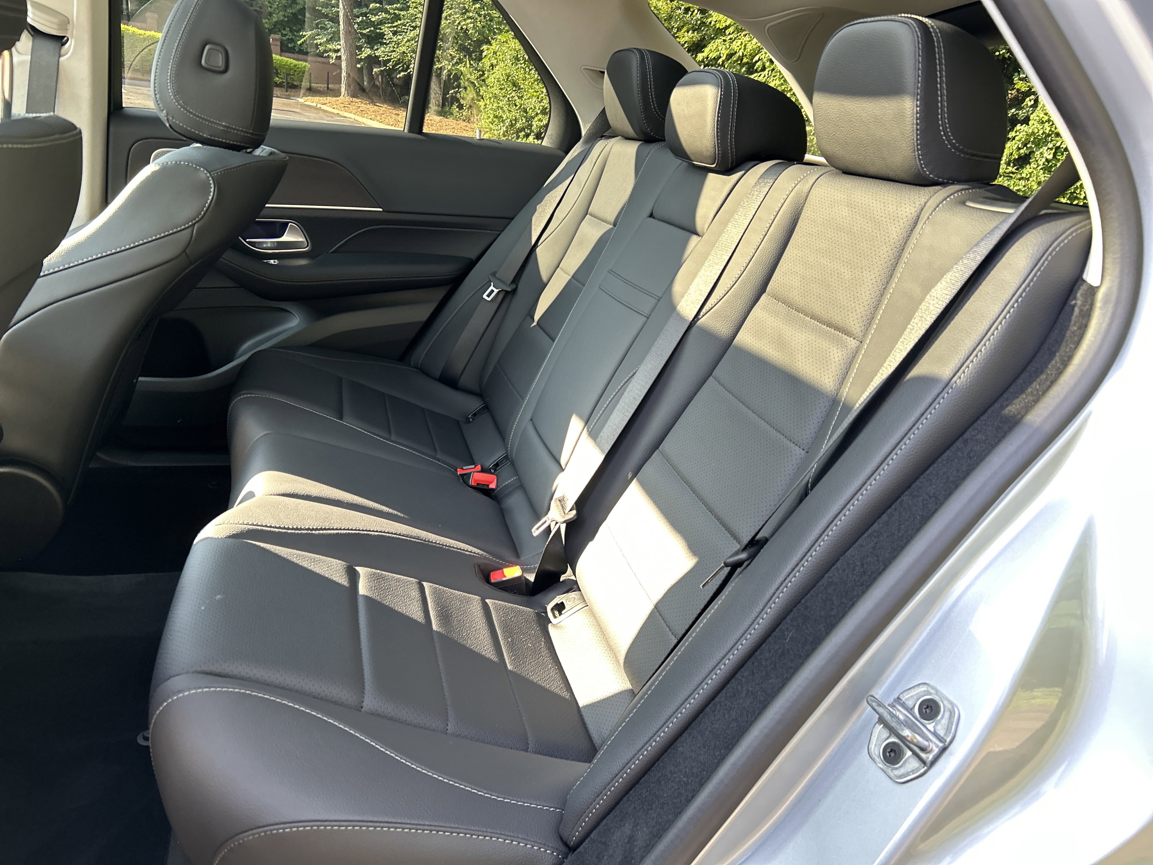 New 2026 Cirrus Silver Metallic Mercedes-Benz GLE 450 4MATIC® SUV image 37