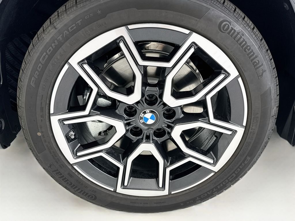 New 2027 Space Silver Metallic BMW xDrive28i image 29