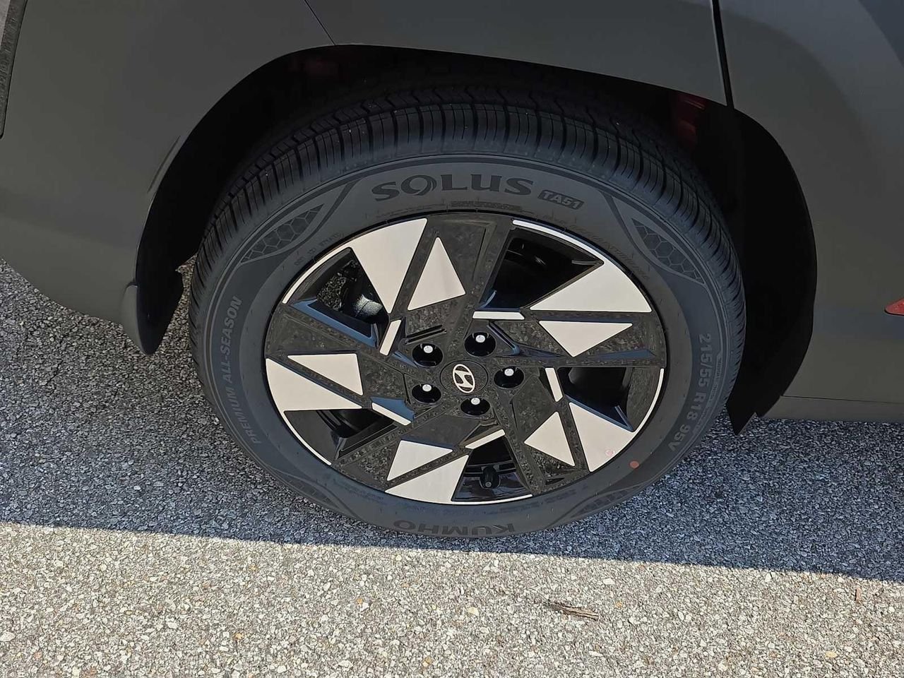 2025 Hyundai Kona SEL Convenience - Photo 7