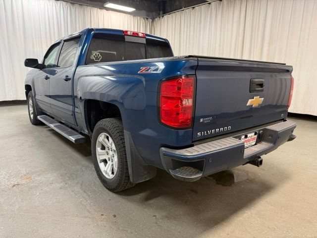 Used 2017 DEEP OCEAN BLUE METALLIC Chevrolet LT image 9