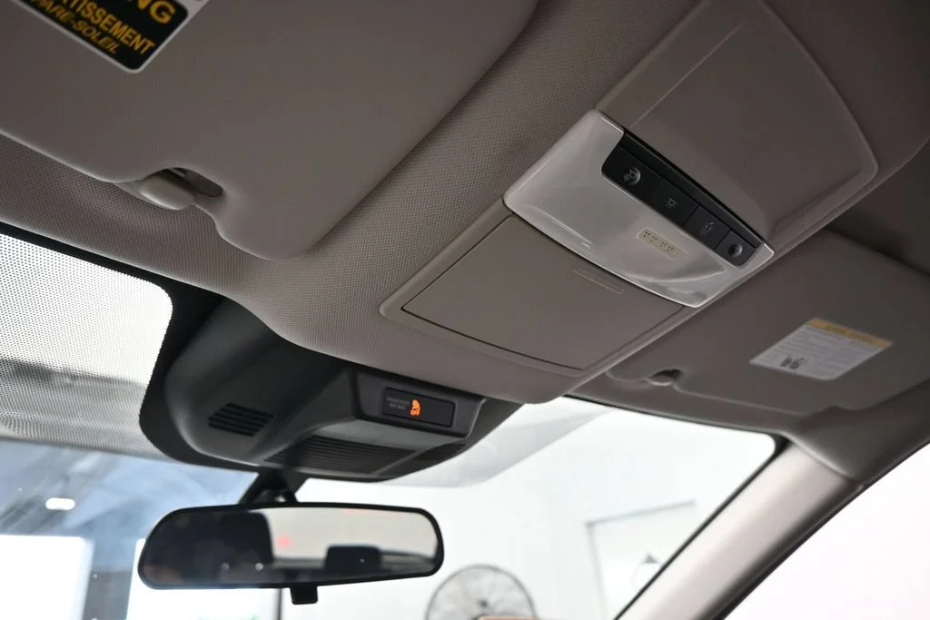 Used 2021 Gray Nissan S image 20