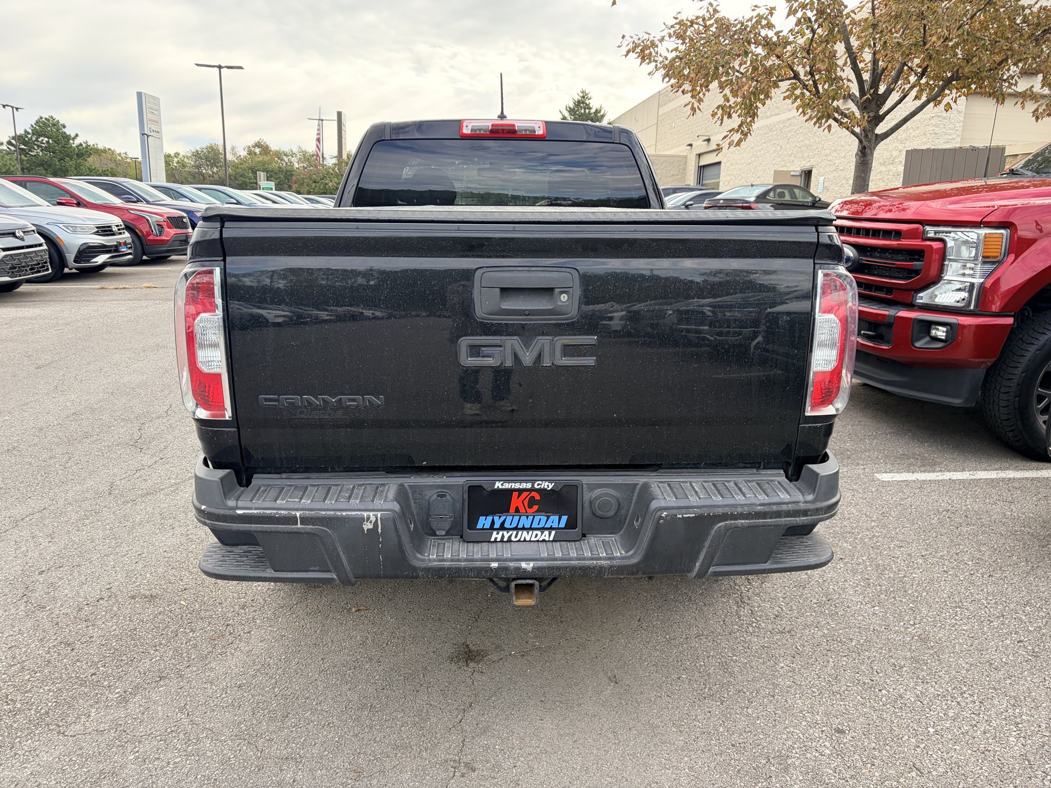 Used 2016 Onyx Black GMC 4WD image 5
