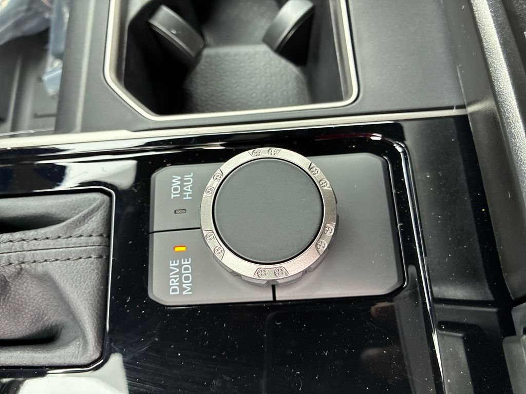 2026 Toyota Tundra Limited - Photo 29