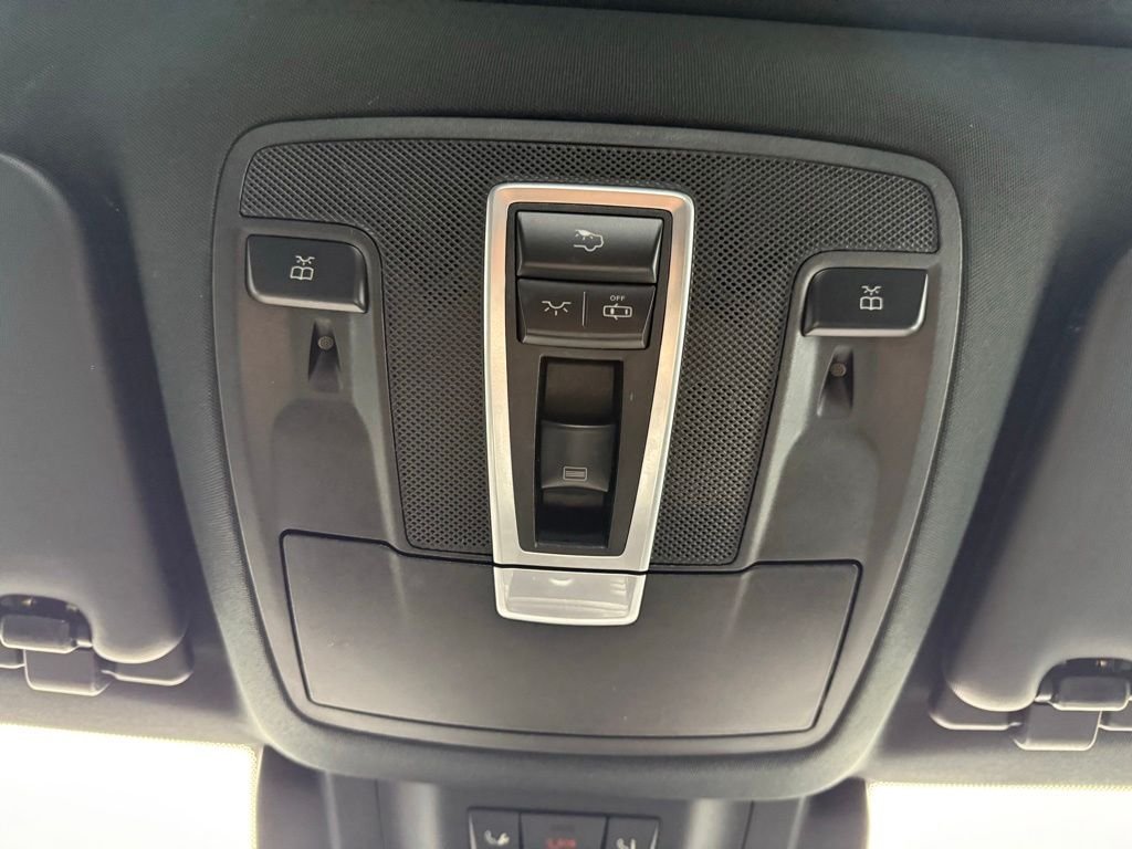 Used 2019 White Mercedes-Benz GLE 400 image 57