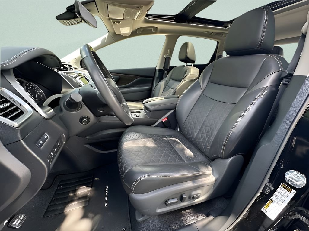 Used 2024 Black Nissan Platinum image 18