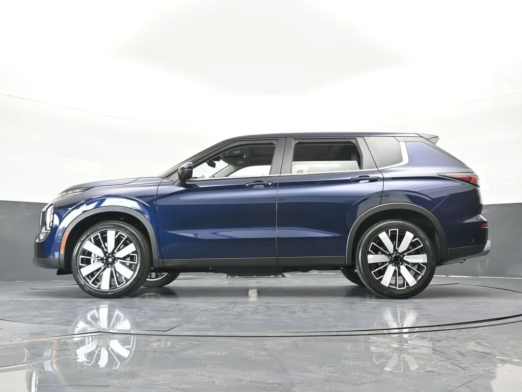 New 2026 Cosmic Blue Metallic Mitsubishi SE image 58