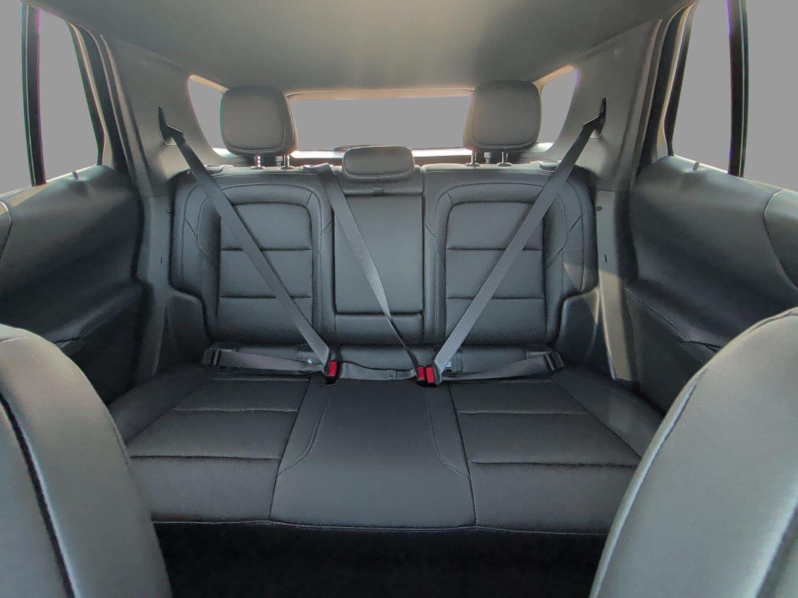2027 Chevrolet Equinox LT - Photo 13