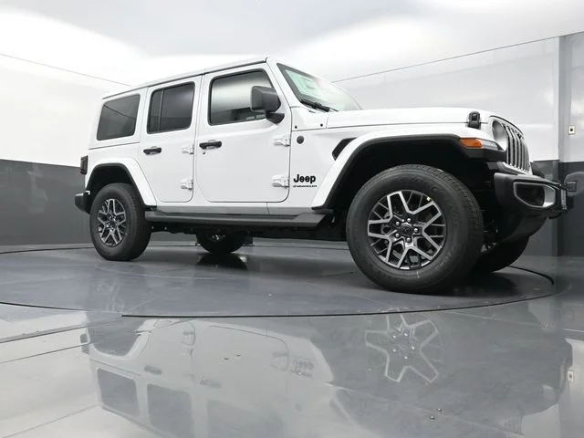 New 2026 Bright White Clear-Coat Exterior Paint Jeep Sahara image 19