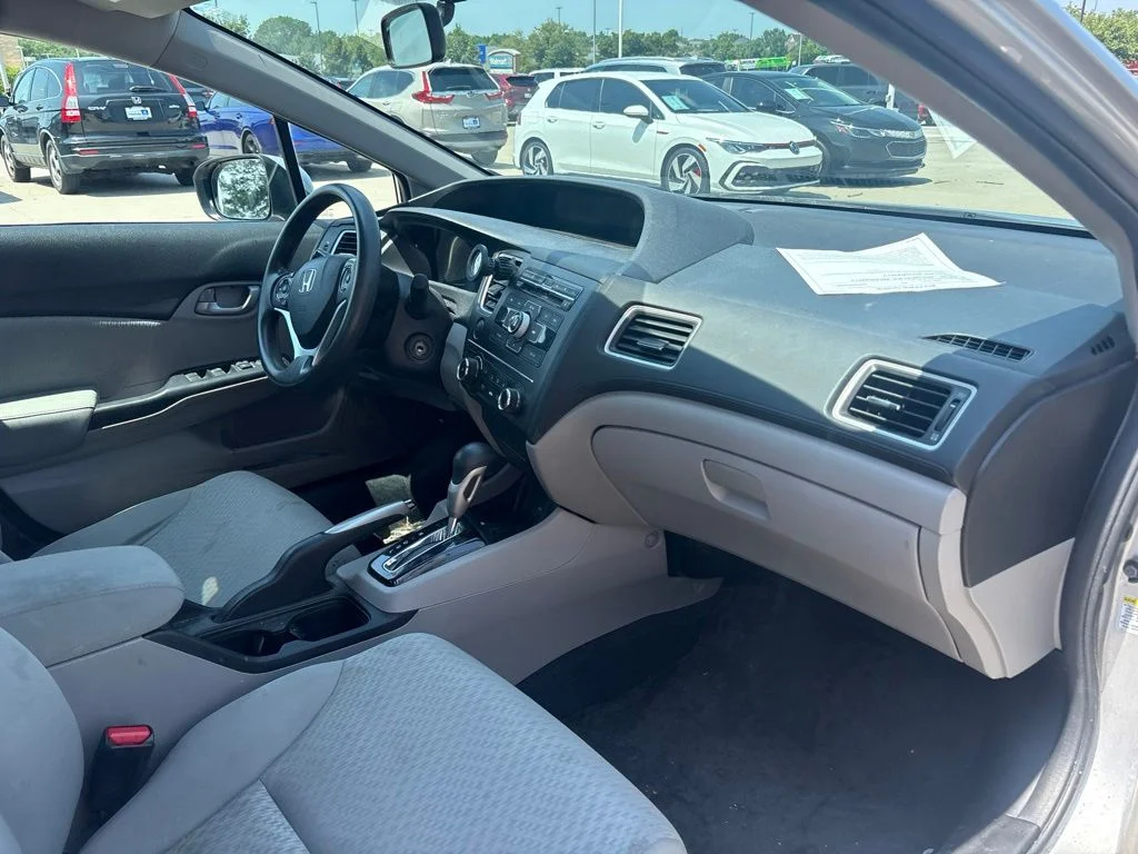 Used 2014 Silver Honda LX image 22