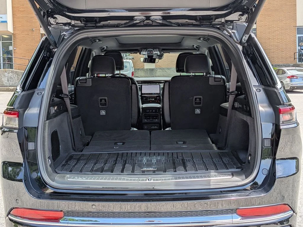 Used 2023 Black Jeep Overland image 6
