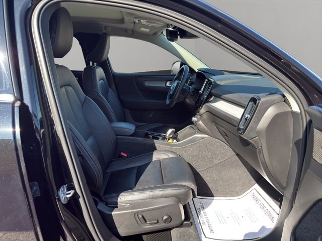 Used 2022 Black Volvo Inscription image 18