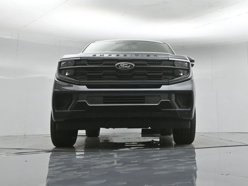 New 2026 Gray Ford Platinum image 48