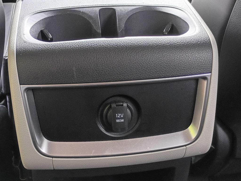 Used 2022 Snow White Pearl Kia LXS image 20